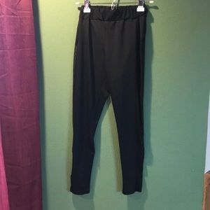 Black leggings with mesh insert on side